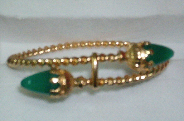 pulseraretorcidaboquillacrisopabis.jpg